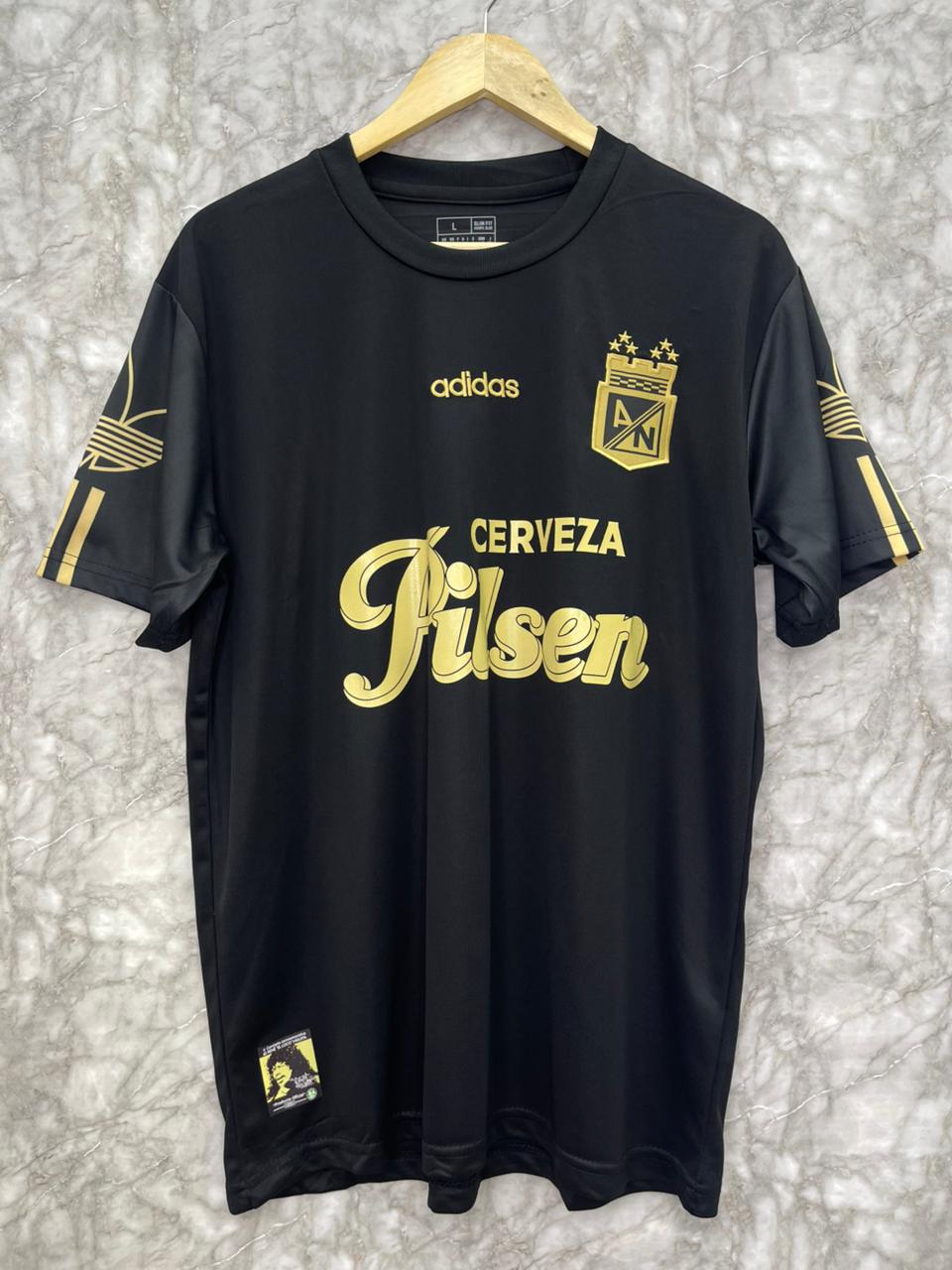 Camiseta Retro Atlético Nacional – Edición Pilsen Negra 1997 💚⚽