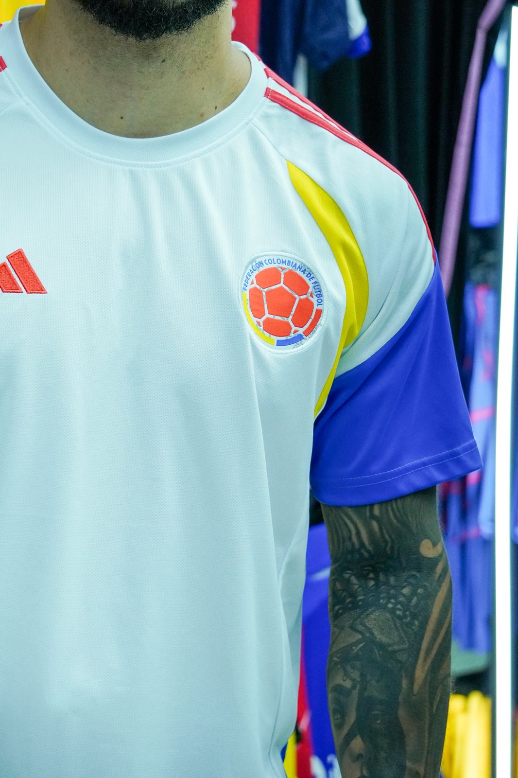 Camiseta Selección Colombia Entrenamiento ⚽ | Ligera y Transpirable